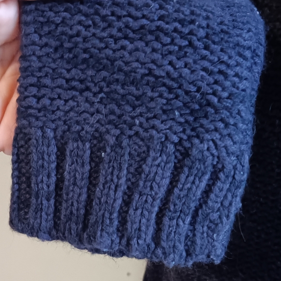 Purple sweater with buttons - Picture 3 of 6